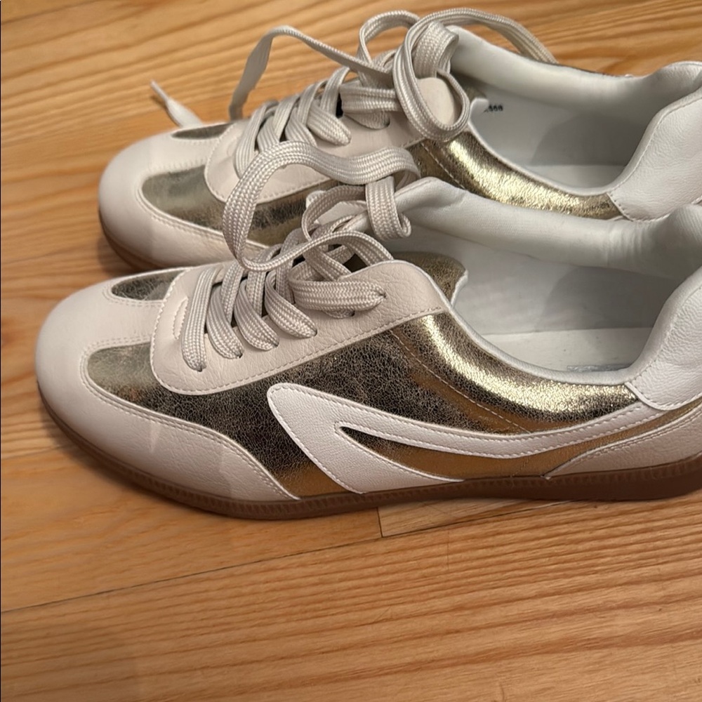DV by Dolce Vita Metallic Gold and White Sneakers size 10 NWOT